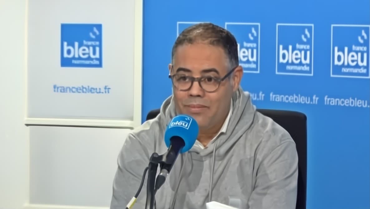 Portrait du Dr Chems-Eddine BOUCHAKOUR, secrétaire général d'ASHIFA